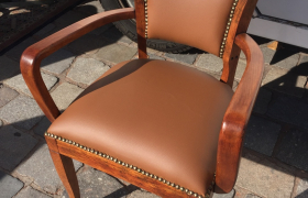 Création de fauteuil du bureau sur-mesure en cuir